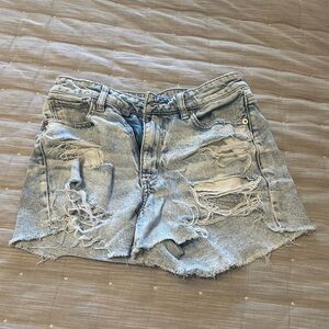 AE Strigid Denim Mom Short